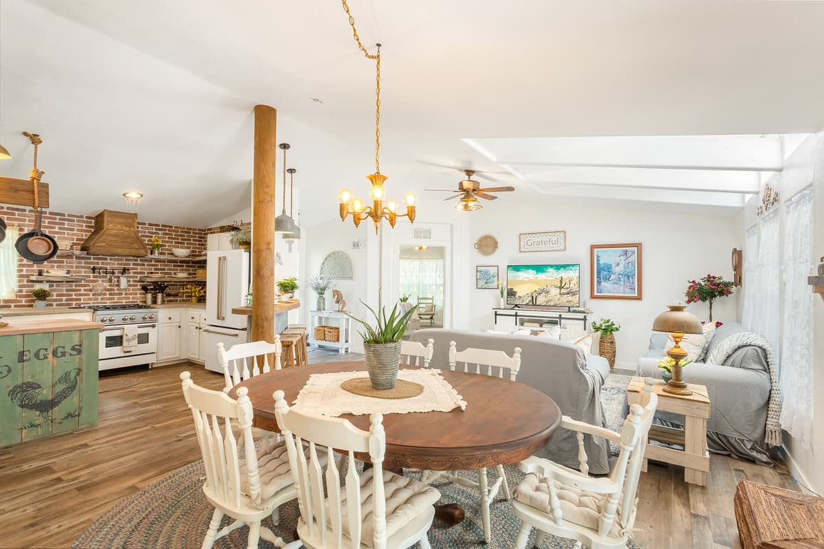 Farmhouse Dining Room
