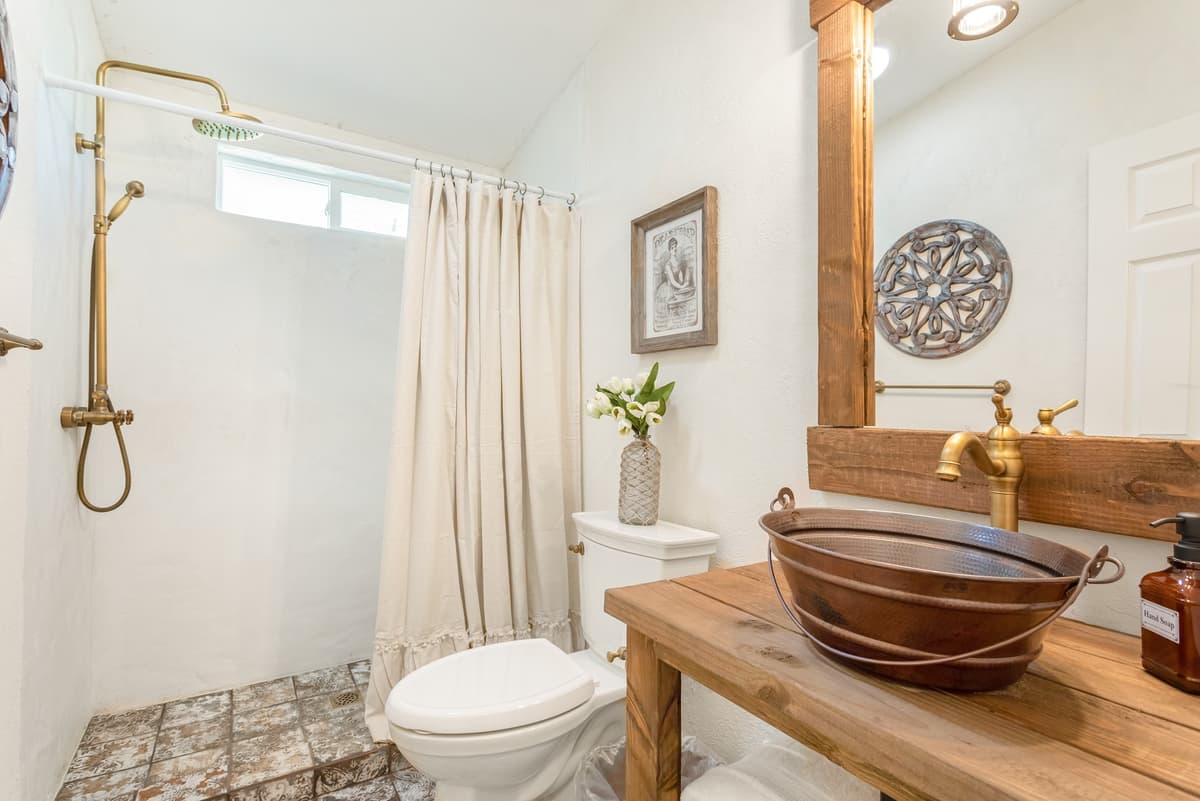 Farmhouse Guest Bathroom